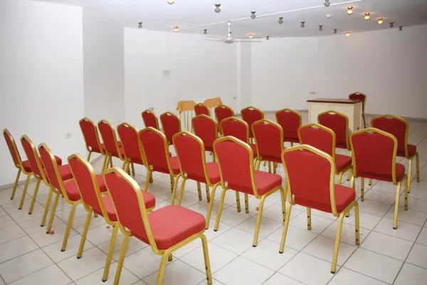 Alexander House 4*
