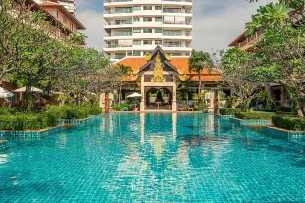 Avalon Beach 4*