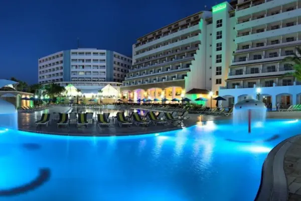 Batihan Beach Resort 4*