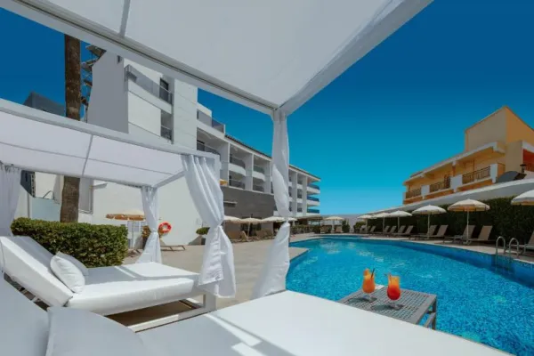Boutique Rh Portocristo 4*
