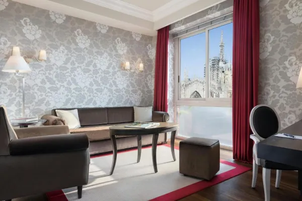 De La Ville 4*