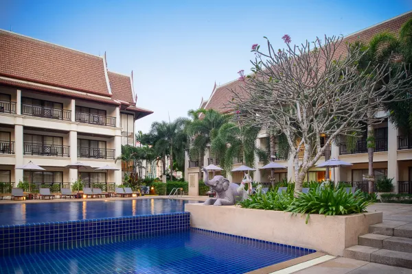 Deevana Patong Resort & Spa 4*