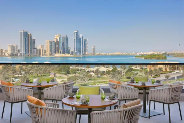 DoubleTree by Hilton Sharjah Waterfront Hotel & Residences 4*, фото 2