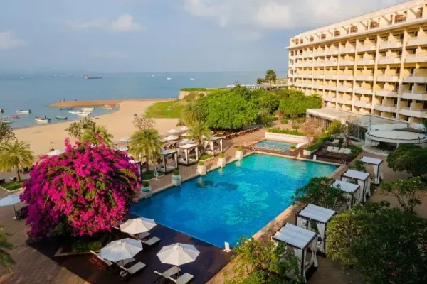 Dusit Thani Pattaya 5*