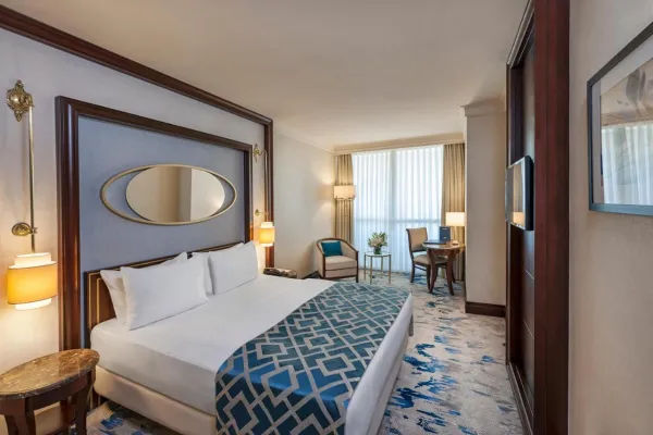 Elite World Istanbul Taksim 5*