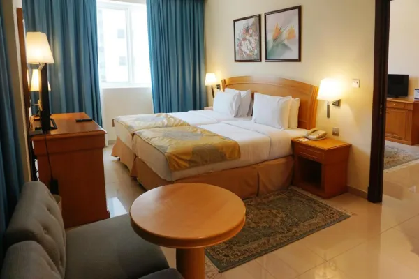 Golden Tulip Sharjah 4*, фото 15