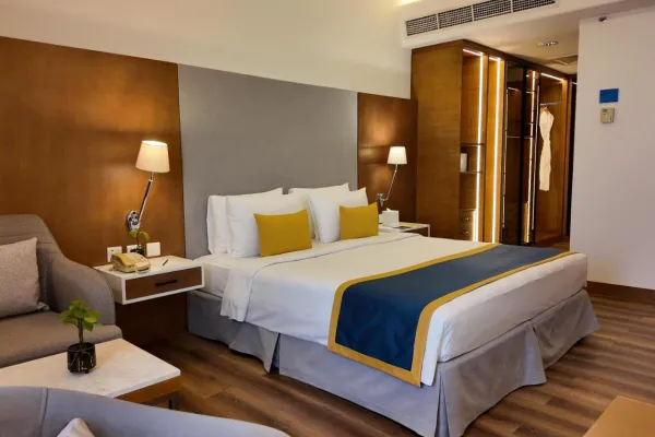 Golden Tulip Muscat 4*