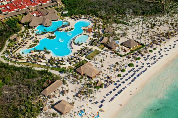 Grand Palladium Colonial Resort & Spa 5*