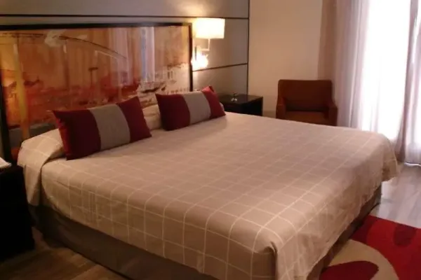 H10 Universitat 4*, фото 3