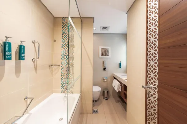 Hilton Garden Inn Dubai Deira 4*, фото 2