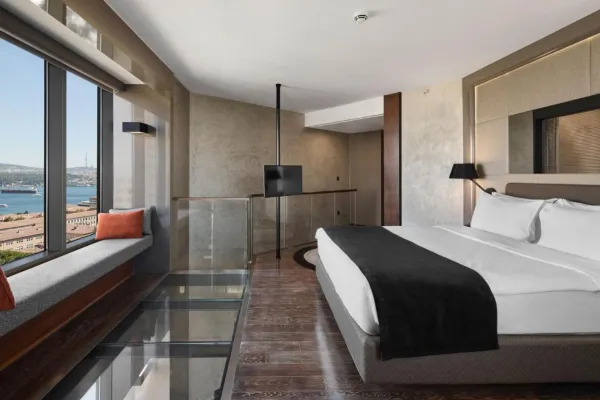 Hilton Istanbul Bosphorus 5*
