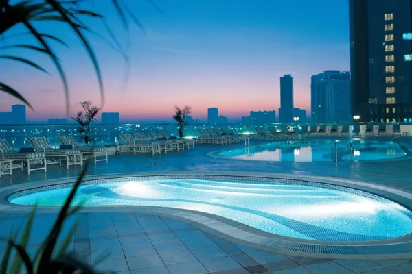 Corniche Hotel Sharjah 5*
