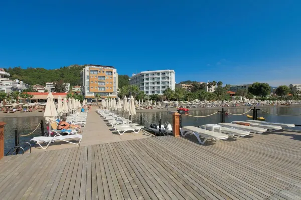 Cettia Beach Resort 4*