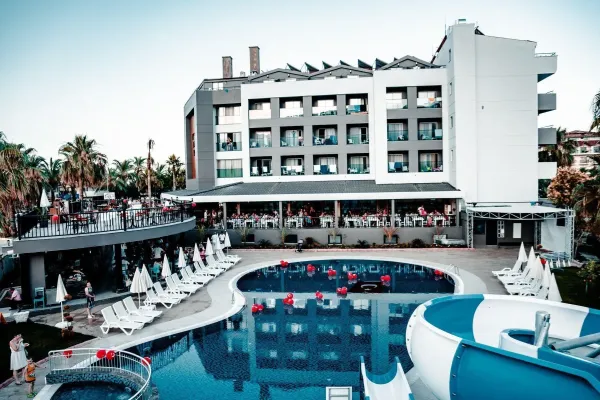 Istanbul Beach Hotel 4*