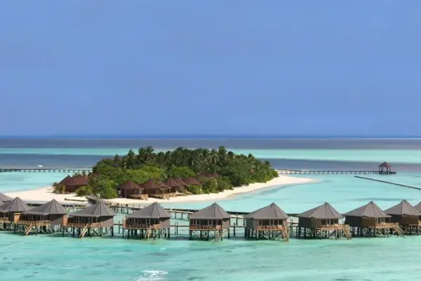 Komandoo Island Resort 4*