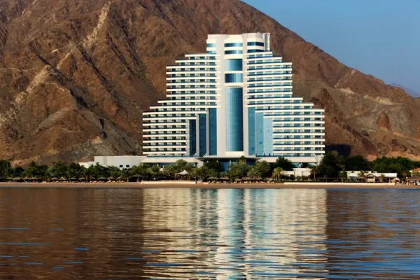 Le Meridien Al Aqah Beach Resort 5*