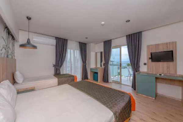 Lims Bona Dea Beach 4*