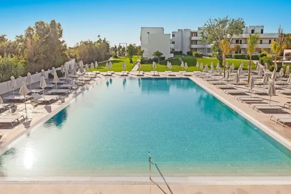 Blue Sea Holiday Village 4*