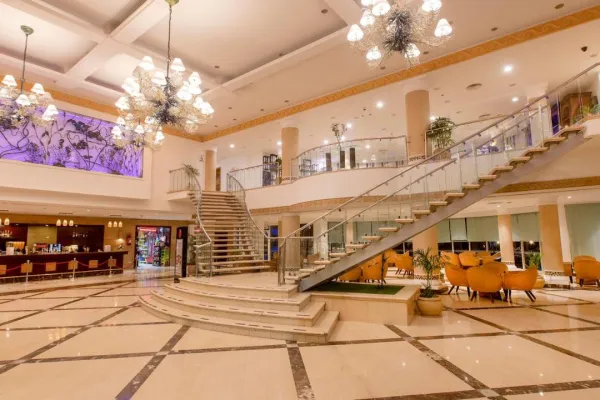 Naama Bay Promenade Mountain Resort 4*