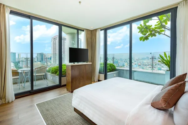 New Orient Hotel Danang 4*
