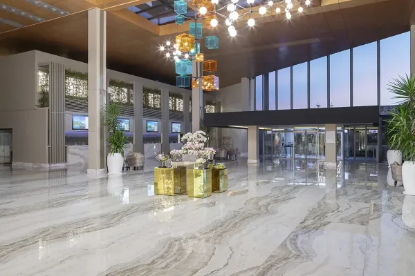 Nirvana Cosmopolitan 5*