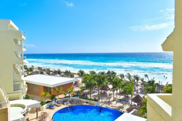 Nyx Cancun 4*