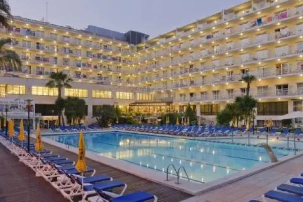 GHT Oasis Park 4*