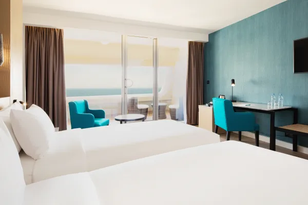 Occidental Sharjah Grand 4*, фото 13