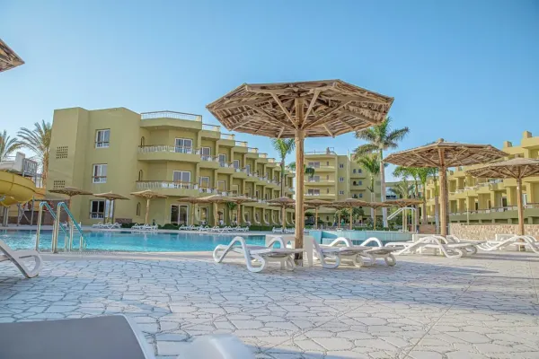 Palm Beach Resort 4*