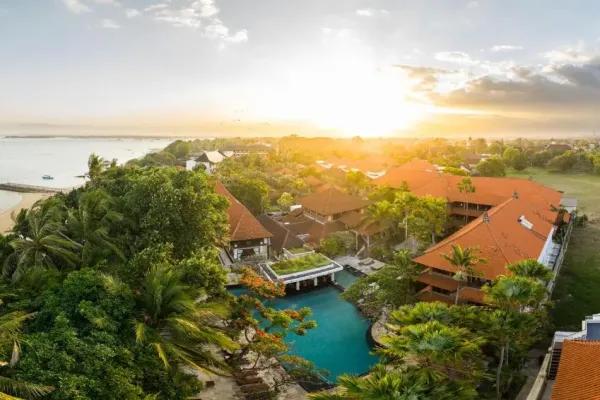 Puri Santrian 4*