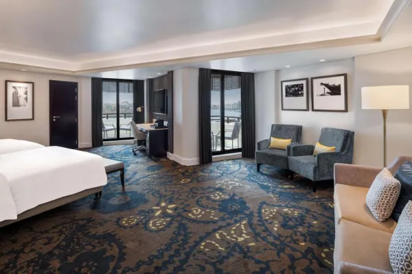 Radisson Blu Hotel, Dubai Deira Creek 5*