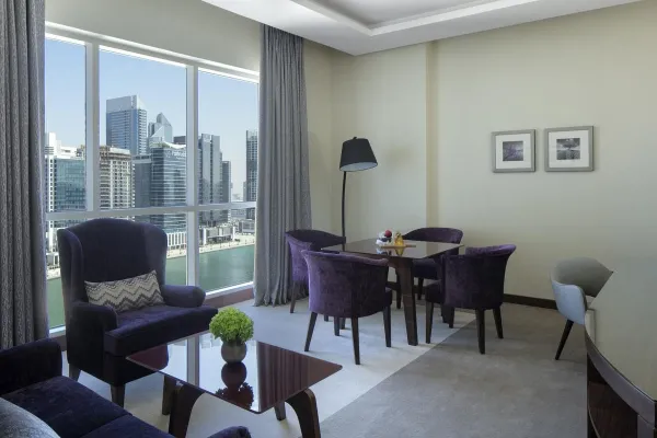 Radisson Blu Hotel, Dubai Waterfront 5*