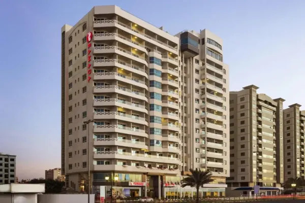 Ramada Hotel & Suites by Wyndham Ajman 4*, фото 5