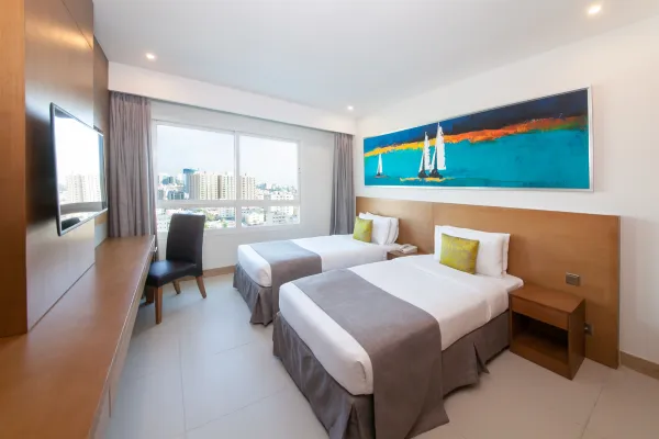 Ramada Hotel & Suites by Wyndham Ajman 4*, фото 15