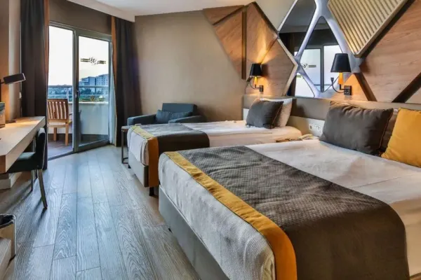 Saturn Palace Resort 5*