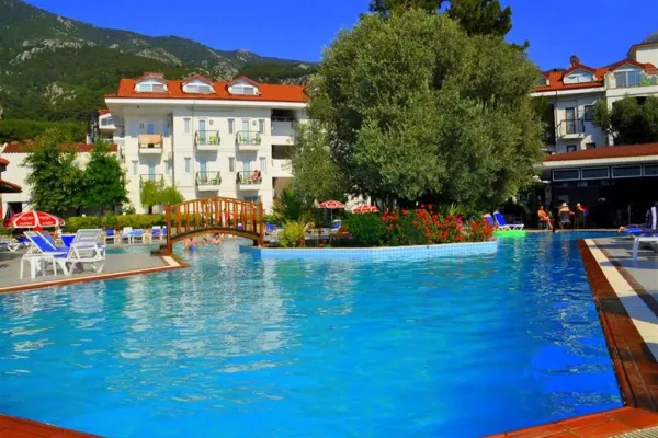 Sunshine Holiday Resort 4*