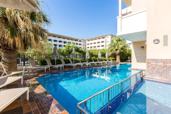 Theartemis Palace 4*