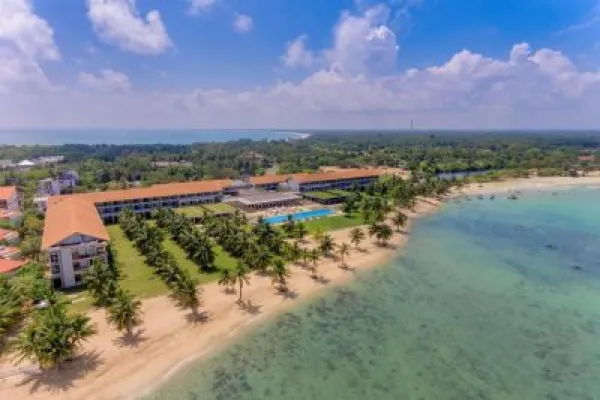 Amaya Beach Passikudah