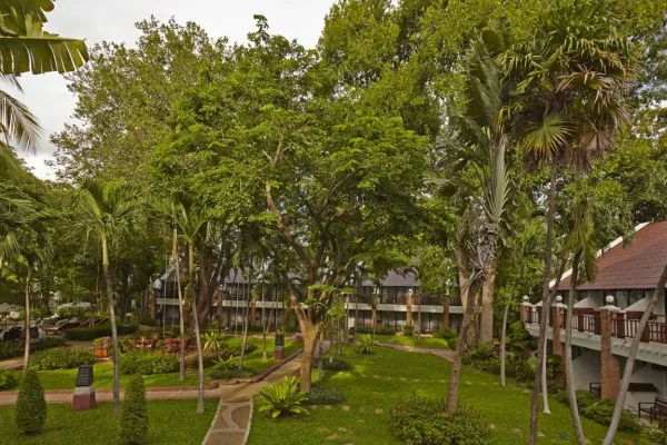 Woodlands Resort 4*