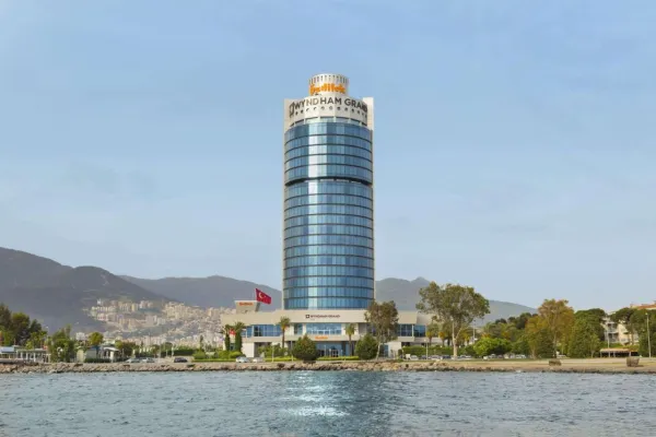 Wyndham Grand Izmir Ozdilek Thermal & Spa 5*