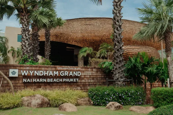 Wyndham Grand Nai Harn Beach Phuket 5*, фото 2